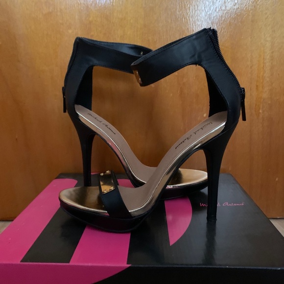 Michael Antonio Women's Taheri Dress Sandal - Picture 7 of 9